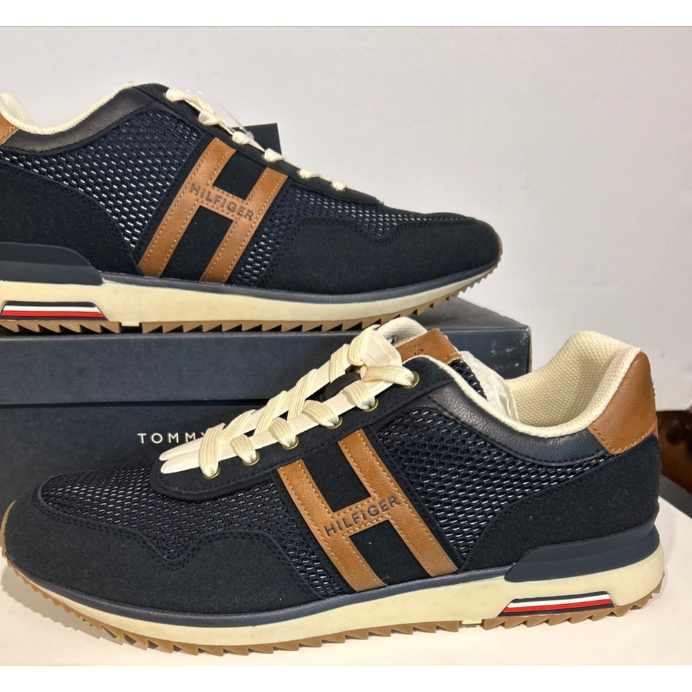 TOMMY HILFIGER TM VALEN-M 13 M MEMORY FOAM FOR ADDED COMFORT DARK BLUE